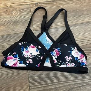 Women’s Cupshe bikini top (size medium)